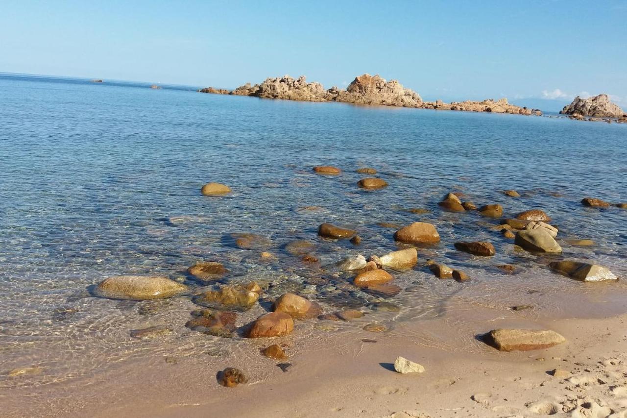 Un Angolo Di Paradiso A Pochi Passi Dal Mare Nel Villaggio Calarossa Isola Rossa Eksteriør bilde